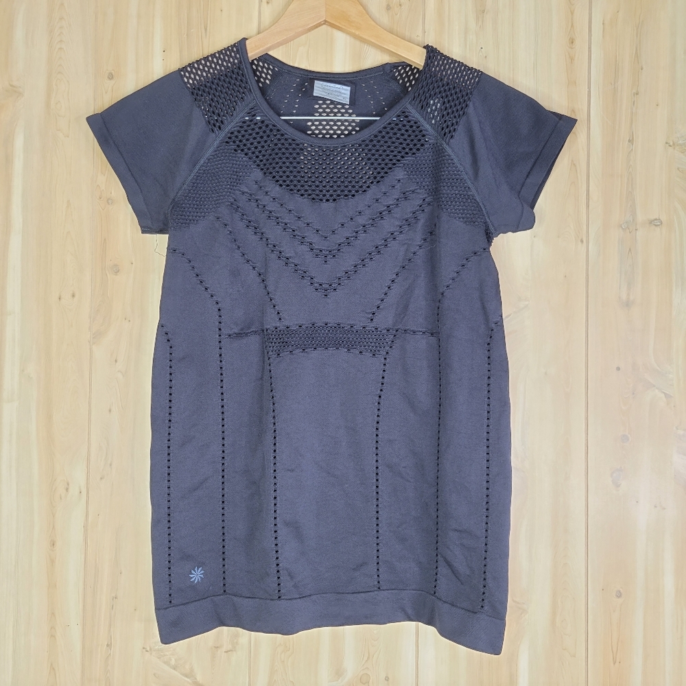 ATHLETA black fitted oxygen shirt